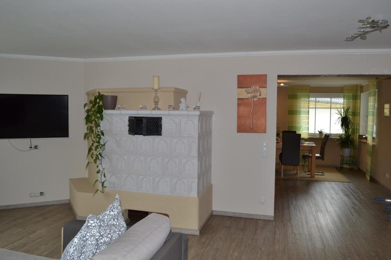 Bei Den Geissens Apartamento Aldersbach Exterior foto