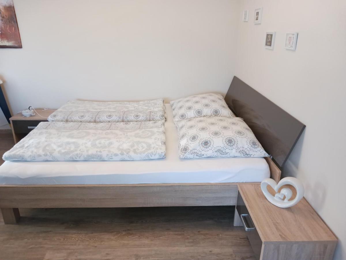 Bei Den Geissens Apartamento Aldersbach Exterior foto