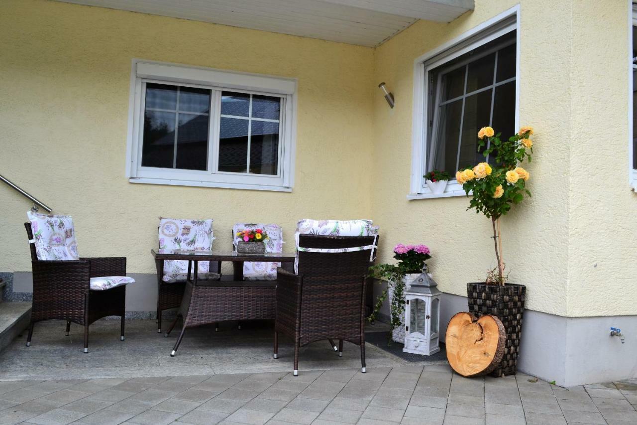 Bei Den Geissens Apartamento Aldersbach Exterior foto